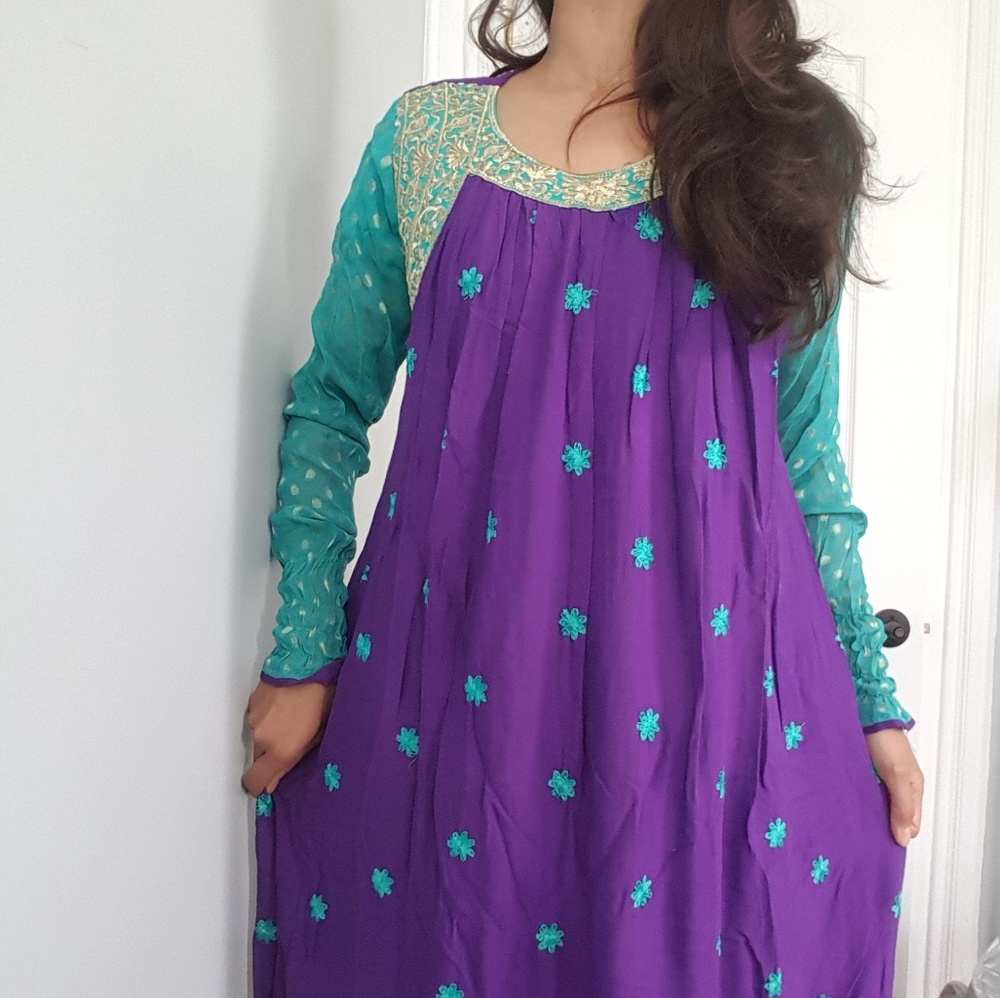 Pakistani/Indian 3 piece long kurta